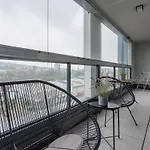 Apartamento Yellow With Parking *
