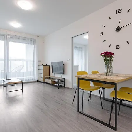 Apartmán Yellow With Parking